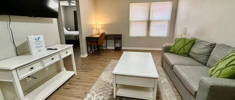 Televisión, oficina