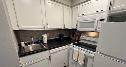 Aksarben Living-Cozy 1 BDRM 1 BA