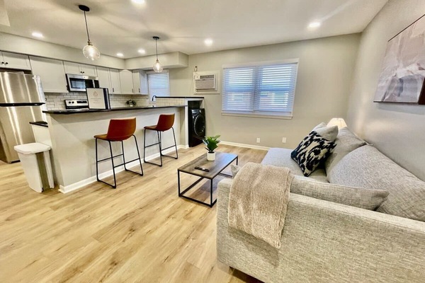 Simplify your stay. Explore the city from your functional Omaha hub.