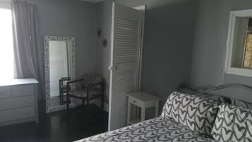 1 chambre, bureau, Wi-Fi, draps fournis