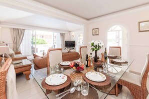 Dining - The Willows (Adeje)