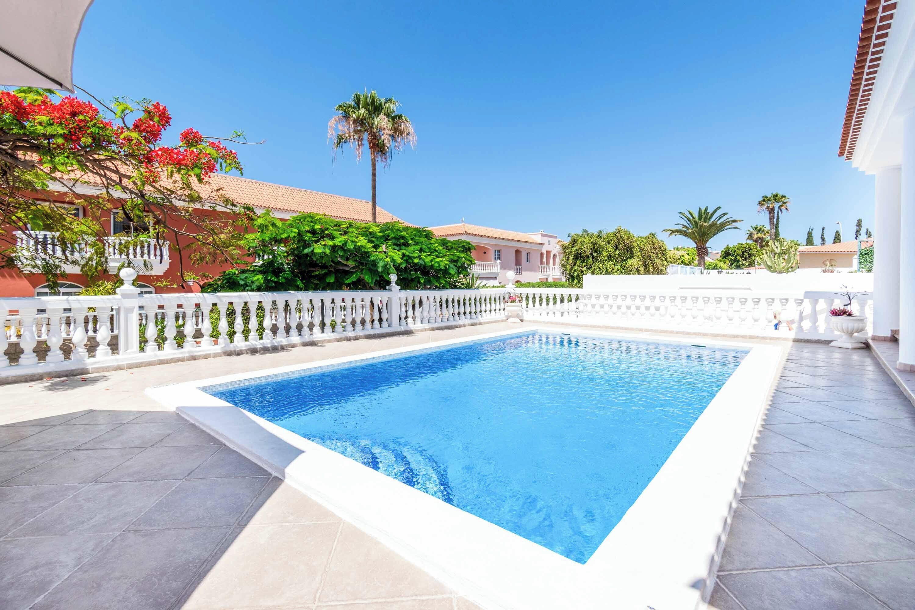 Hồ bơi ngoài trời 