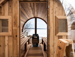 Sauna - Beautiful Beachfront Home on Crystal Lake (Beulah)