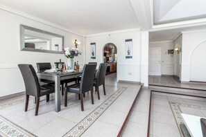 Villa (3 Bedrooms) | Innenbereich