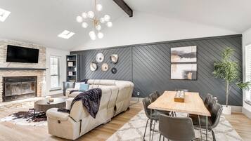 House (4 Bedrooms) | Front of property