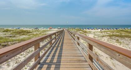 'escape to Sea-ality' Gulf Shores Beach Condo!
