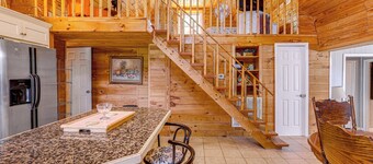Greers Ferry Home w/ Fire Pit Near Shiloh Marina!