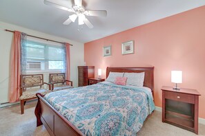 Apartment (2 Bedrooms) | Interior - Lake George Getaway 3 Mi to Six Flags Great Escape (Lake George)