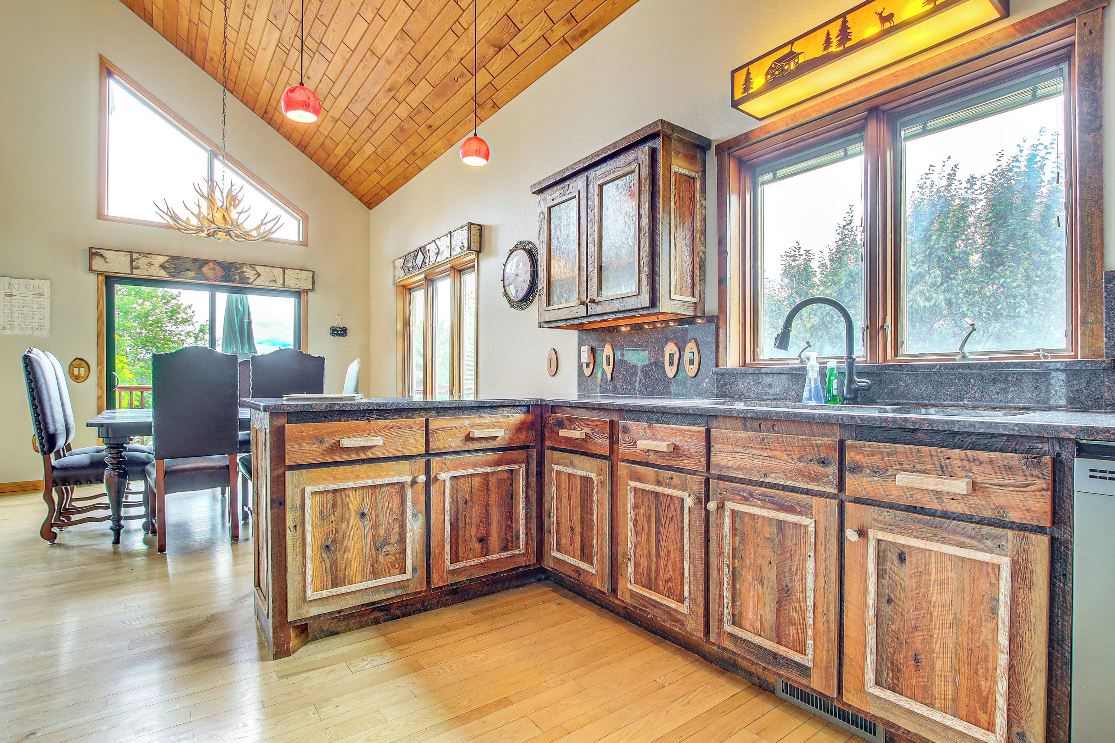 Rumah (5 Bedrooms) | Interior