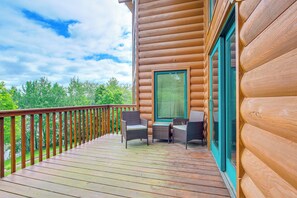 House (5 Bedrooms) | Interior