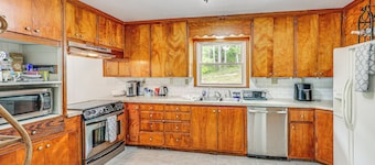 Mt Ida Home w/ Patio: 11 Mi to Lake Ouachita!