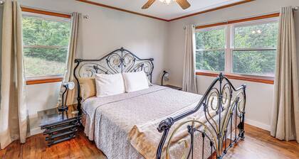 Mt Ida Home w/ Patio: 11 Mi to Lake Ouachita!