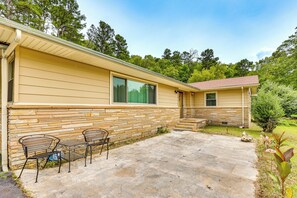 House (3 Bedrooms) | Interior - Mt Ida Home w/ Patio: 11 Mi to Lake Ouachita! (Mount Ida)