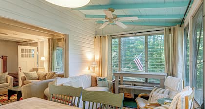 ~ 1 Mi to Dtwn Grand Haven: Lake Michigan Cabin