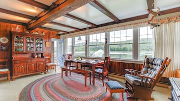 Cottage (2 Bedrooms) | Interior