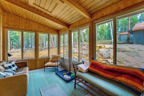 Interior - 4 Mi to Angel Fire Resort: Retreat w/ Hot Tub (Angel Fire)