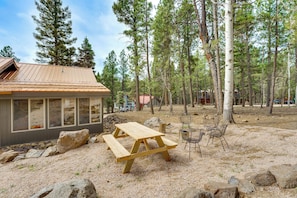 Interior - 4 Mi to Angel Fire Resort: Retreat w/ Hot Tub (Angel Fire)