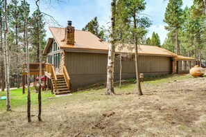Interior - 4 Mi to Angel Fire Resort: Retreat w/ Hot Tub (Angel Fire)