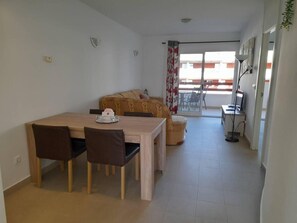 Dining - Inviting 2-bed Apartment in Playa Flamenca (Orihuela)