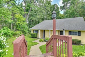 Apartment (2 Bedrooms) | Interior - Lake George Townhome w/ Deck: 2 Mi to The Outlets! (Lake George)