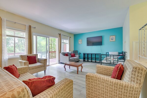 Apartment (2 Bedrooms) | Front of property - Lake George Townhome w/ Deck: 2 Mi to The Outlets! (Lake George)