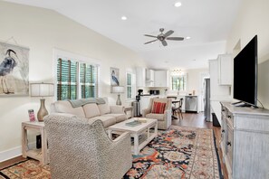 TV - NEW LISTING! Peaceful, Fairhope Cottage (Fairhope)