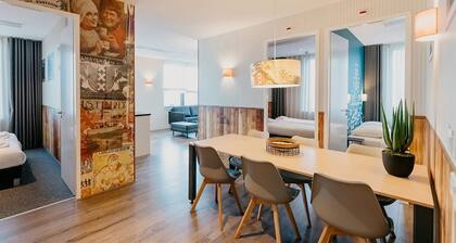 The Perfect Amsterdam Apartment accommadtes 6!!