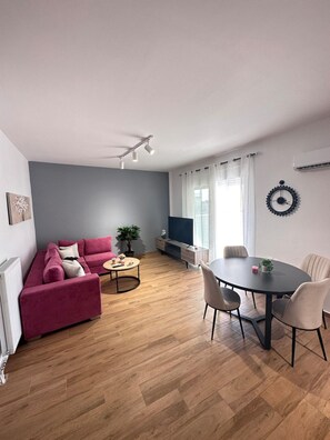 Apartment | 2 bedrooms - Velvet Violet - At088 (Athens)
