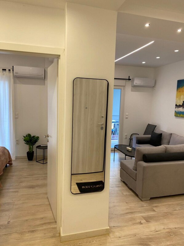 2 bedrooms - Elysian Apartment - At067 (Athens)