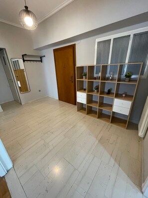 Apartment | 3 bedrooms - Charming Apartment - At085 (Athens)