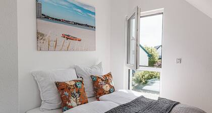 Sonnenliebe! Modernes DHH -
mit Schwester-Haus bis zu 12 Personen mgl.