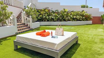 Villa (4 Bedrooms) | Außenbereich