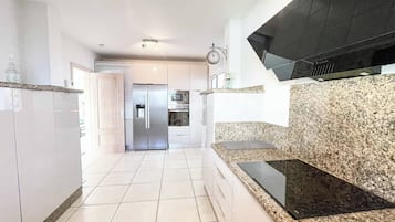 Villa (4 Bedrooms) | Innenbereich