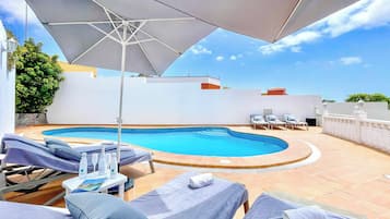 Villa (4 Bedrooms) | Außenbereich