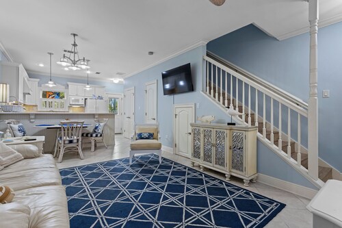 Beau Claire 2br Long Beach condo close to Gulfport, Biloxi