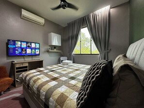 WiFi, bed sheets - Room3A @ free Y5 Netflix Parking Coway (Cyberjaya)