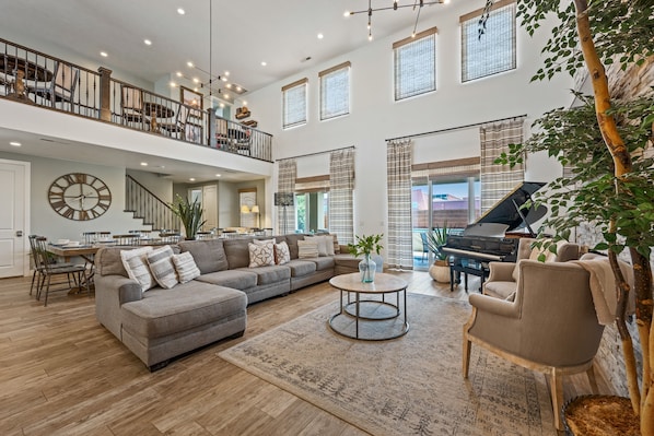 Living area | Smart TV - Grand Elite Retreat 16 Bedroom Home (Ivins)