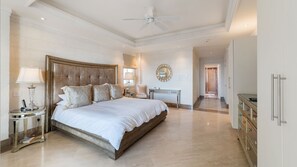 Condo, 5 Bedrooms
