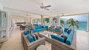 Interior - Smugglers Cove by Blue Sky Luxury (Paynes Bay)