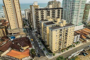 Exterior - Charmoso Apto com piscina no Caiçara (Praia Grande)