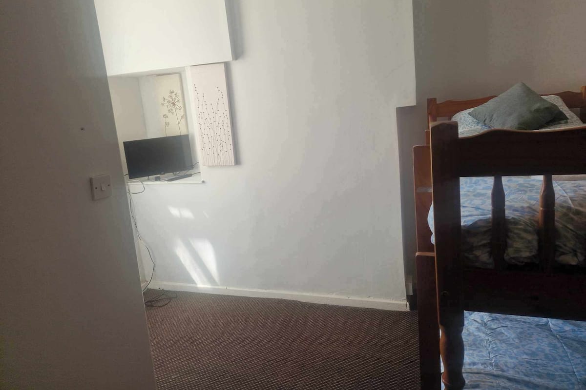 Economy Triple Room | WiFi