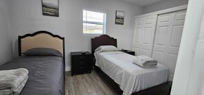 2 bedrooms, iron/ironing board, WiFi, bed sheets - Charming 2-bedroom apartment , AC in Miramar
NOT AVAILABLE. PROPERTY SOLD. SORRY (Miramar)