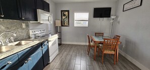 Private kitchen - Charming 2-bedroom apartment , AC in Miramar
NOT AVAILABLE. PROPERTY SOLD. SORRY (Miramar)