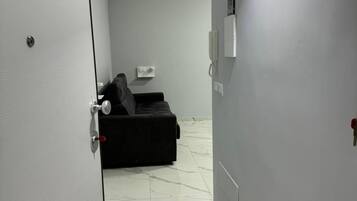 Interni