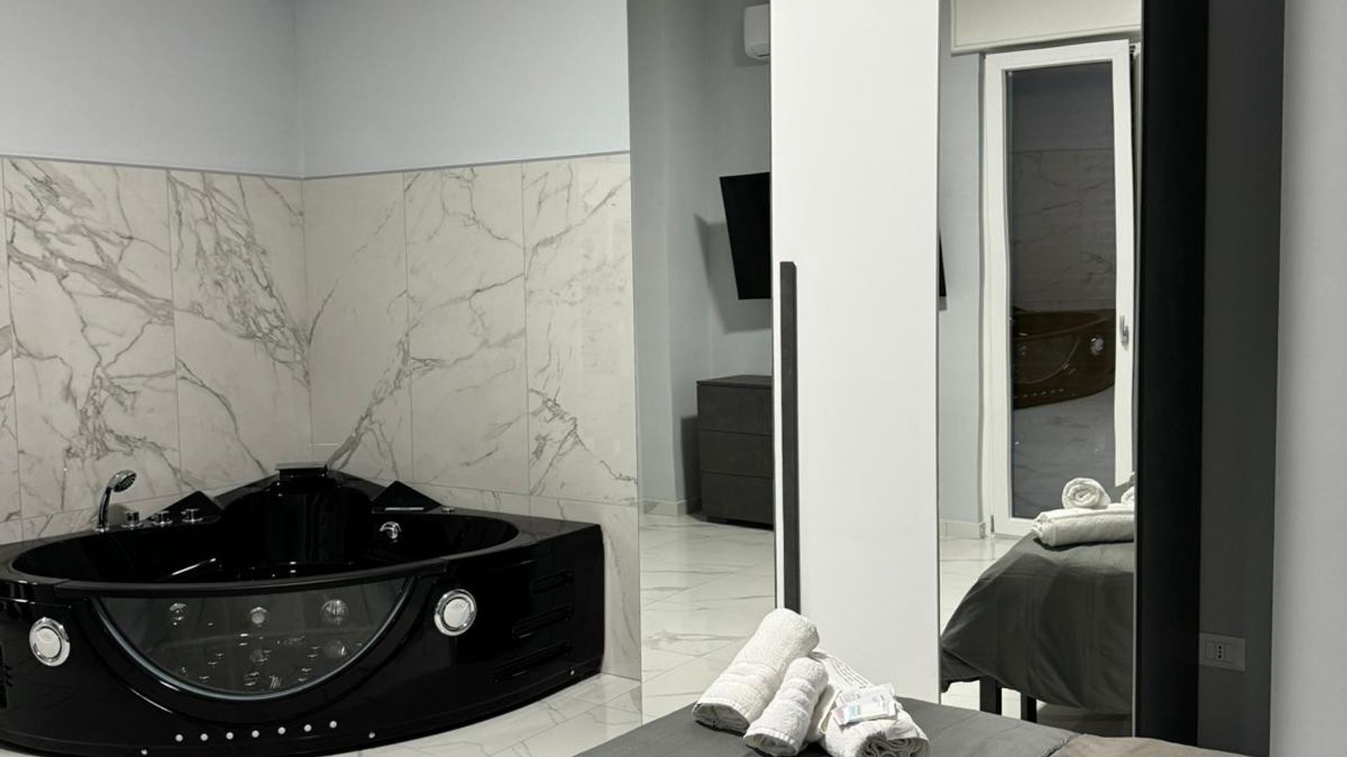 1 chambre, fer et planche à repasser, Wi-Fi