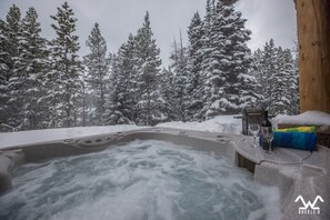 Bañera de hidromasaje exterior