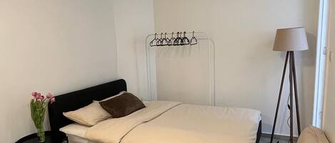 1 camera, ferro/asse da stiro, Wi-Fi, lenzuola