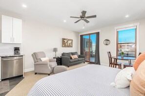 1 bedroom, travel cot, free WiFi, bed sheets