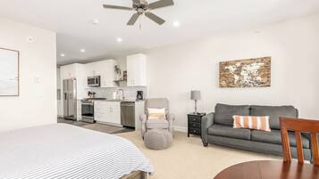 1 bedroom, travel crib, free WiFi, bed sheets