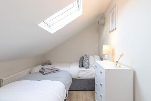 2 chambres, fer et planche à repasser, Wi-Fi, literie fournie